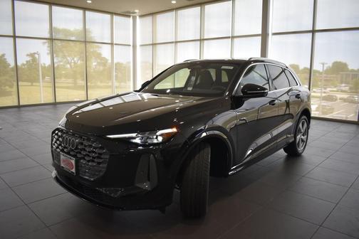 Mythos Black Metallic 2026 Audi Q5 Prestige TFSI quattro S tronic