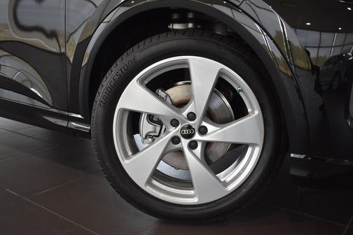 Mythos Black Metallic 2026 Audi Q5 Prestige TFSI quattro S tronic