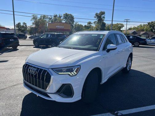2022 Audi Q3 45 S line Premium Plus