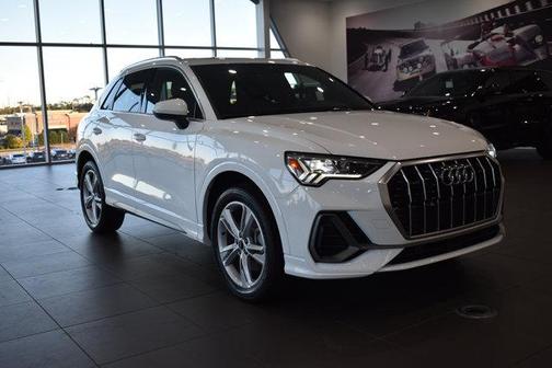 2022 Audi Q3 45 S line Premium Plus