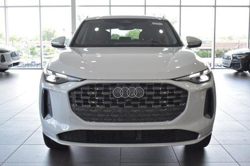 2025 Audi Q5 Premium