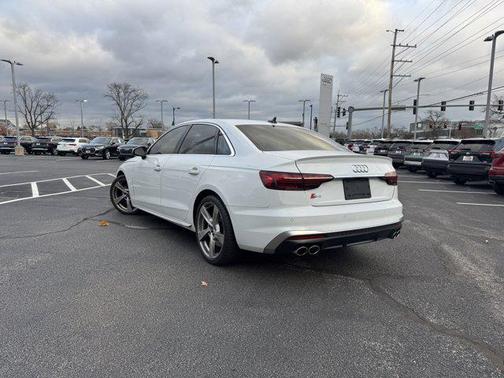 2022 Audi S4 Premium Plus TFSI quattro Tiptronic