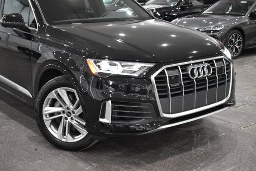 2022 Audi Q7 55 Premium Plus