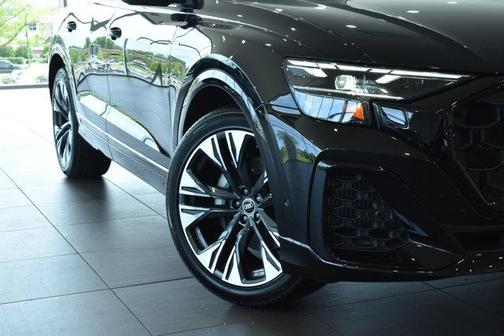 2025 Audi Q8 55 Premium Plus
