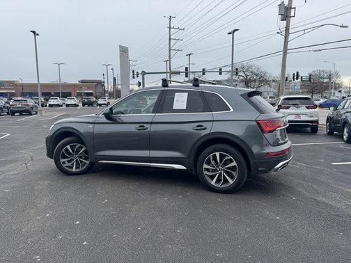2022 Audi Q5 45 S line Premium Plus