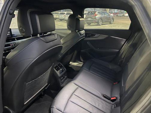 2023 Audi A4 45 S line Premium Plus
