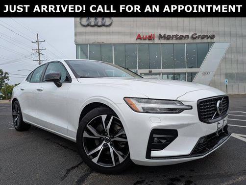 2024 Volvo S60 B5 Core Dark Theme