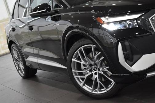 2025 Audi Q4 e-tron Premium Plus 55 quattro