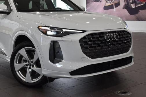 2025 Audi Q5 Premium Plus