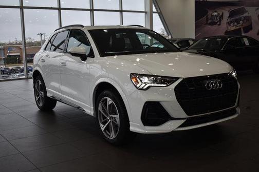 2025 Audi Q3 Premium 45 TFSI S line quattro Tiptronic