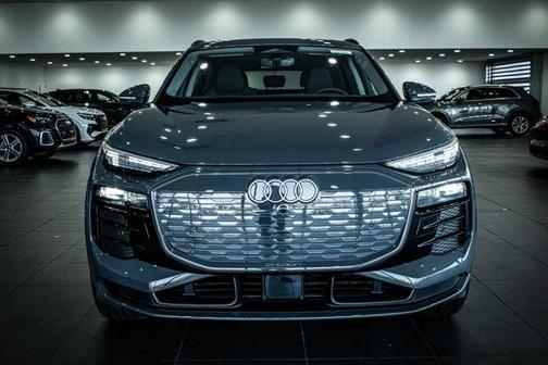 2025 Audi Q6 e-tron Premium Plus quattro