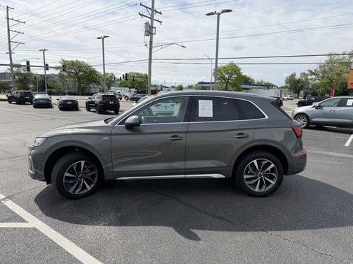 Chronos Gray Metallic 2024 Audi Q5 45 S line Premium Plus