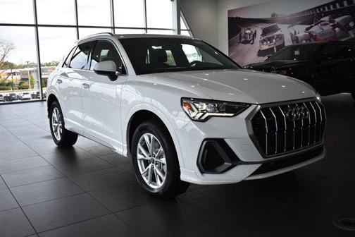 2025 Audi Q3 Premium 45 TFSI S line quattro Tiptronic
