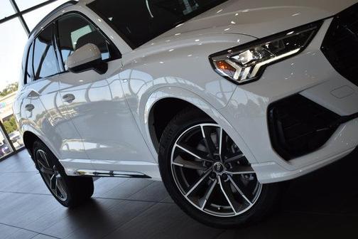 2025 Audi Q3 Premium 45 TFSI S line quattro Tiptronic