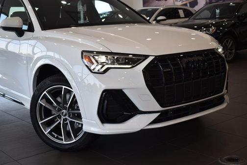 2025 Audi Q3 Premium 45 TFSI S line quattro Tiptronic