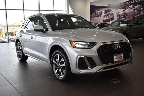 2022 Audi Q5 45 S line Premium Plus