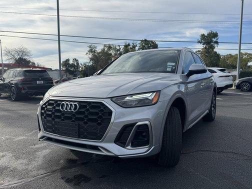 2022 Audi Q5 45 S line Premium Plus