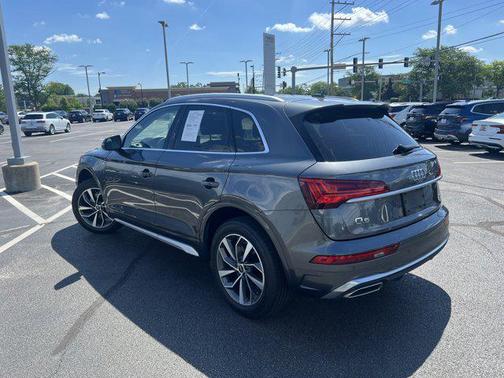 2022 Audi Q5 45 S line Premium Plus