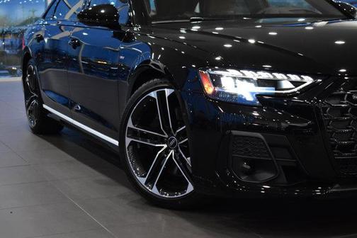 2025 Audi A8 L 55 TFSI quattro Tiptronic