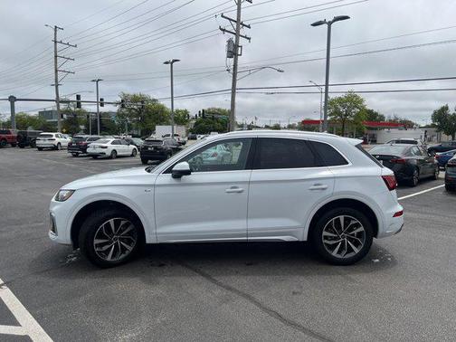 2023 Audi Q5 45 S line Premium Plus