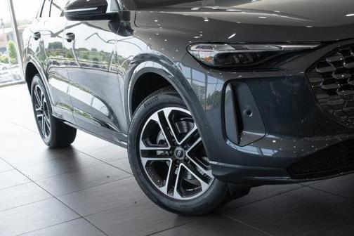 2025 Audi Q5 Premium