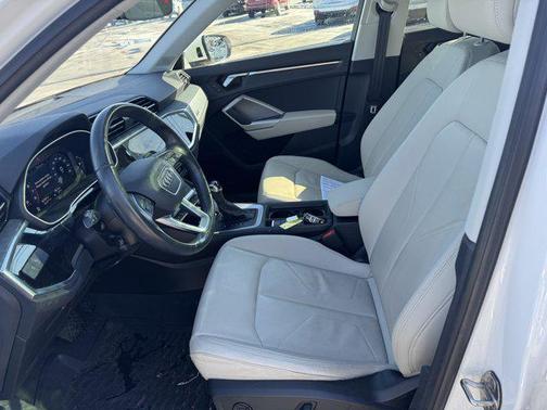 2023 Audi Q3 Premium 45 TFSI S line quattro Tiptronic