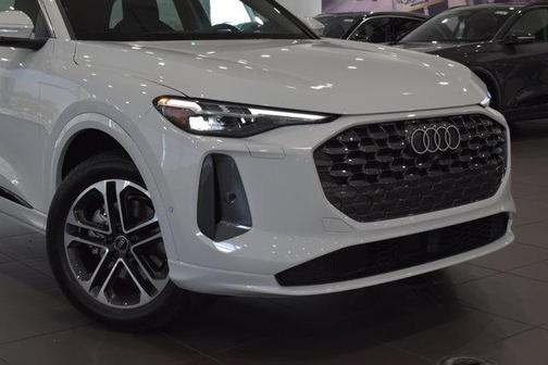 2025 Audi Q5 Premium Plus