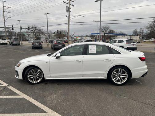 2022 Audi A4 45 S line Premium Plus
