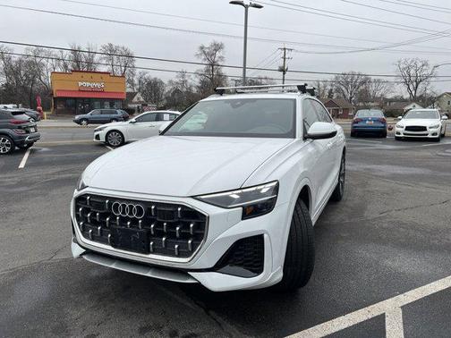 2025 Audi Q8 55 Premium