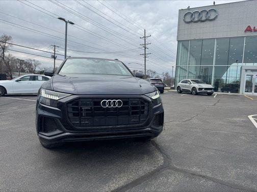 Waitomo Blue Metallic 2023 Audi Q8 55 Premium Plus