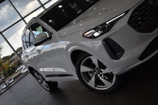 2025 Audi Q5 Premium Plus