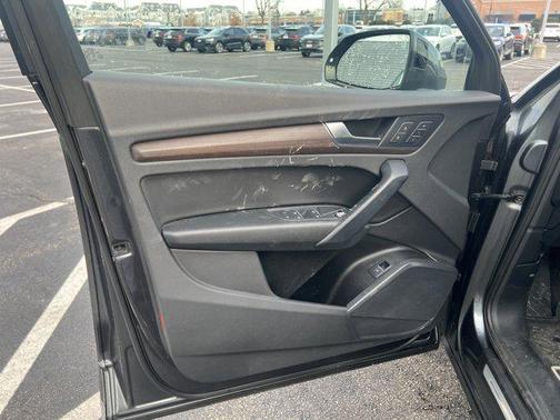 2023 Audi Q5 45 S line Premium