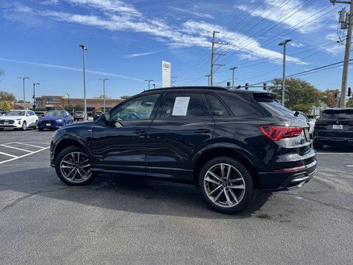 2022 Audi Q3 45 S line Premium