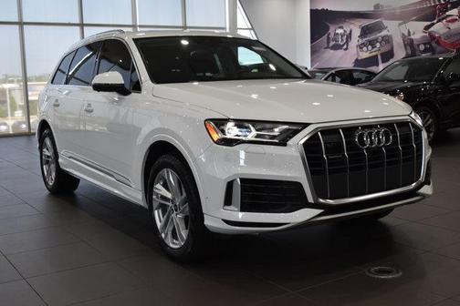 2022 Audi Q7 55 Premium Plus