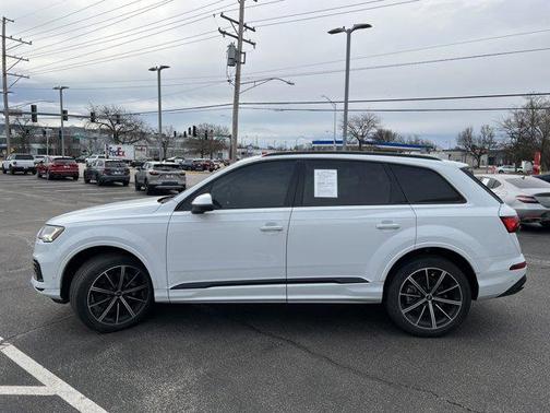 2023 Audi Q7 55 Premium Plus