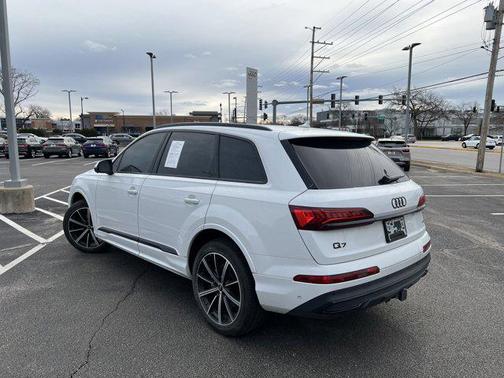 2023 Audi Q7 55 Premium Plus