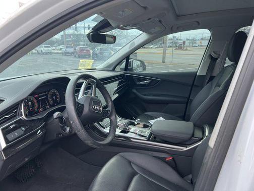 2023 Audi Q7 55 Premium Plus