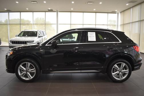 Mythos Black Metallic 2023 Audi Q3 45 S line Premium Plus