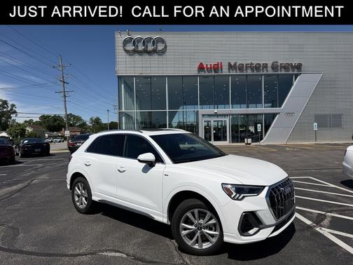 Ibis White 2023 Audi Q3 Premium 45 TFSI S line quattro Tiptronic