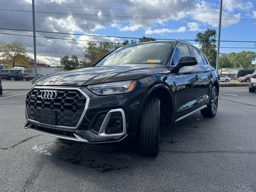 2023 Audi Q5 45 S line Premium