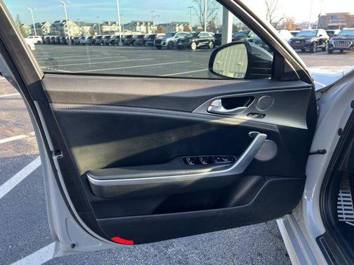 2019 Kia Stinger GT1