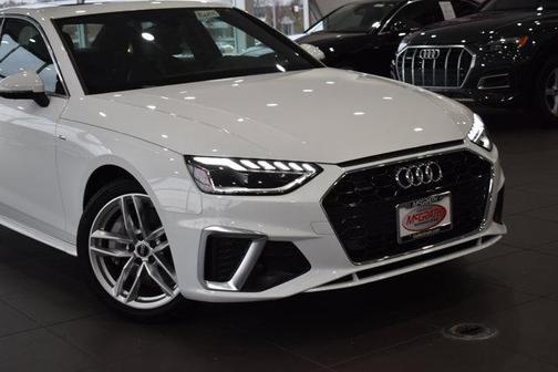 2022 Audi A4 45 S line Premium Plus