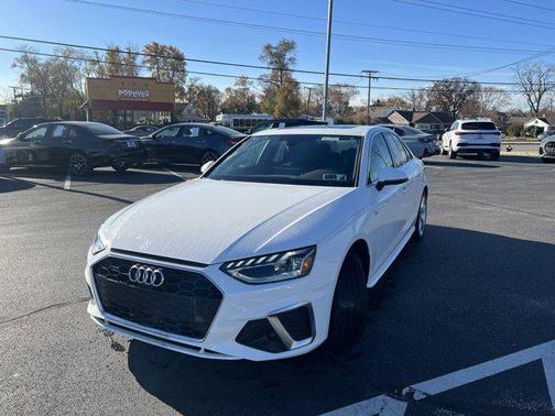 2022 Audi A4 45 S line Premium Plus