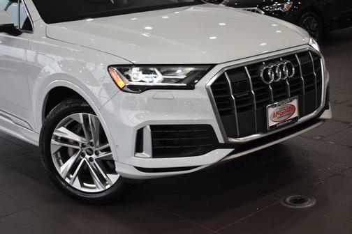 2022 Audi Q7 55 Premium Plus