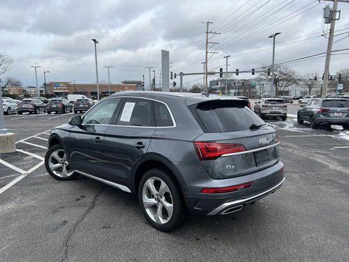 2022 Audi Q5 45 S line Premium Plus