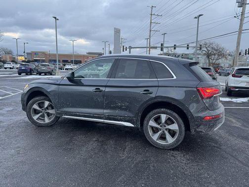 2023 Audi Q5 40 Premium Plus