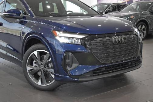 2025 Audi Q4 e-tron Premium Plus 55 quattro