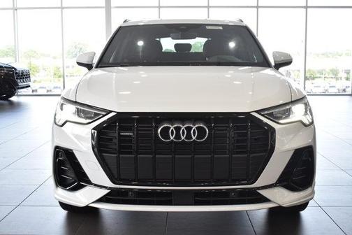 2024 Audi Q3 Premium 45 TFSI S line quattro Tiptronic
