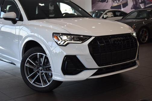 2025 Audi Q3 Premium 45 TFSI S line quattro Tiptronic