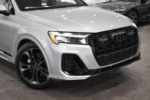 2026 Audi Q7 55 Premium Plus